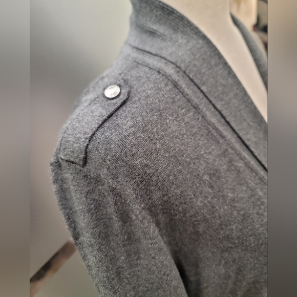 WHBM Ladies Gray Cardigan Sweater SZ L - Picture 2 of 9